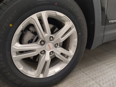 Used 2020 GMC Terrain SLE FWD image 31
