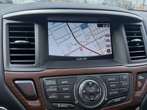 Used 2017 Nissan Pathfinder Platinum w/ Cargo Package AWD/4WD image 19