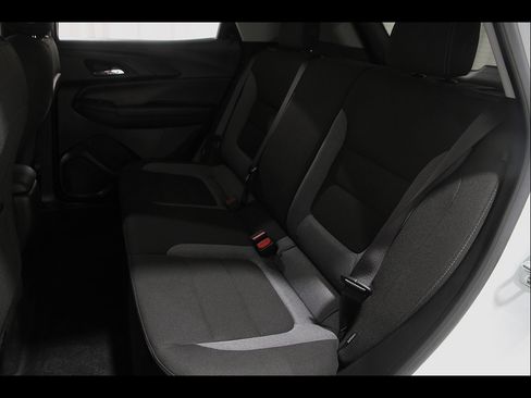 Used 2024 Chevrolet TrailBlazer LT FWD image 19