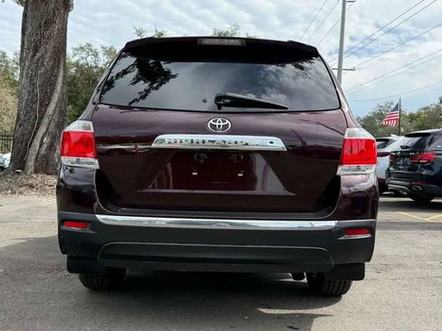 Used 2012 Toyota Highlander SE w/ Tow Pkg image 5