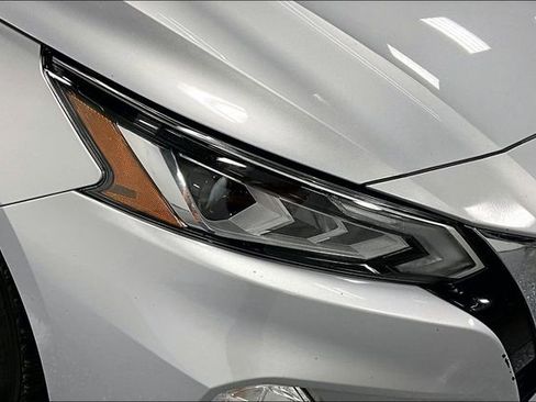 Used 2022 Nissan Altima 2.5 SV image 28