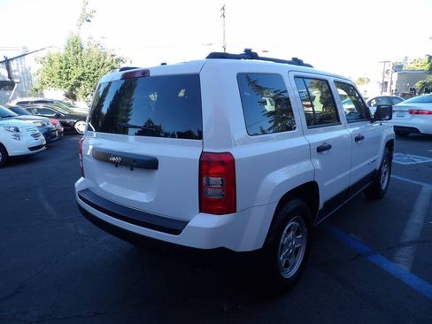 Used 2015 Jeep Patriot Sport FWD image 3