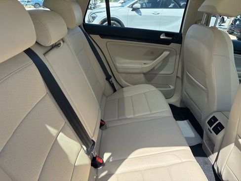 Used 2010 Volkswagen Jetta SE image 11