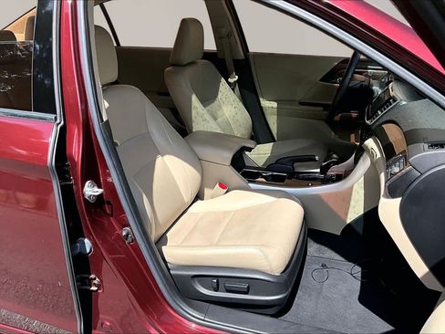 Used 2017 Honda Accord EX-L image 8