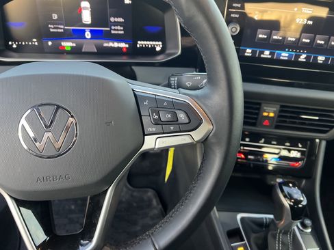 Certified 2025 Volkswagen Jetta Sport FWD image 19
