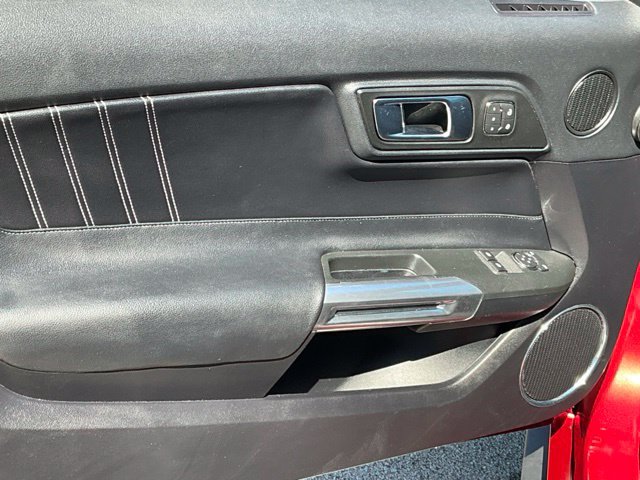 Used 2018 Ford Mustang GT Premium w/ Safe & Smart Package RWD image 7