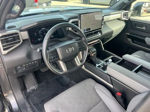 Used 2025 Toyota Tundra Limited image 17