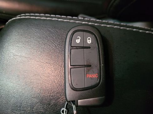 Used 2019 Jeep Cherokee Latitude Plus image 32