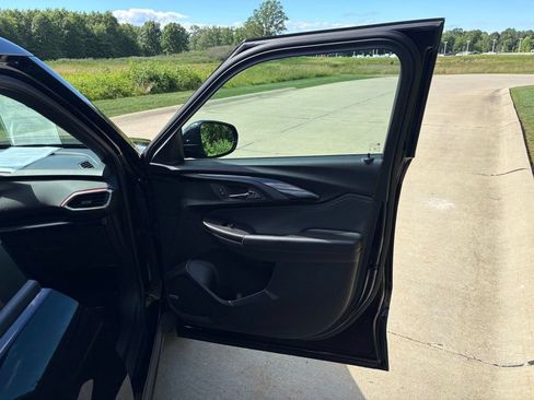 Used 2022 Chevrolet TrailBlazer RS w/ Sun and Liftgate Package AWD/4WD image 31