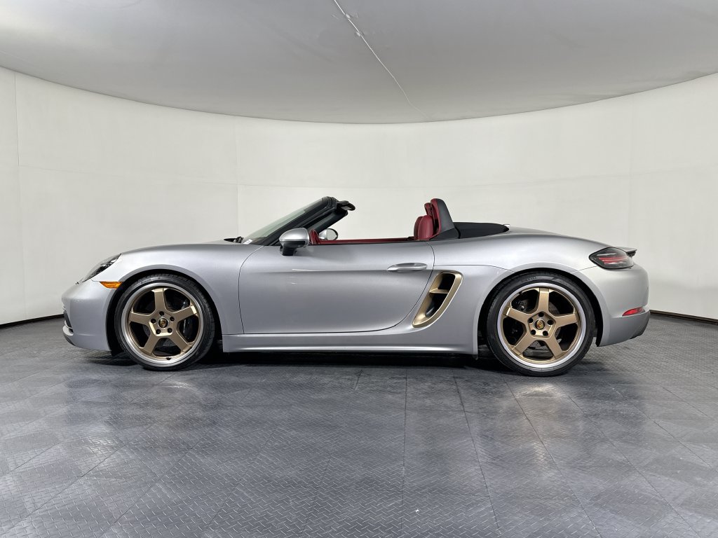 Used 2022 Porsche 718 Boxster RWD image 2