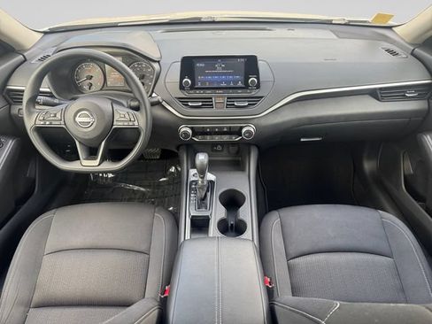 Used 2023 Nissan Altima 2.5 S FWD image 14