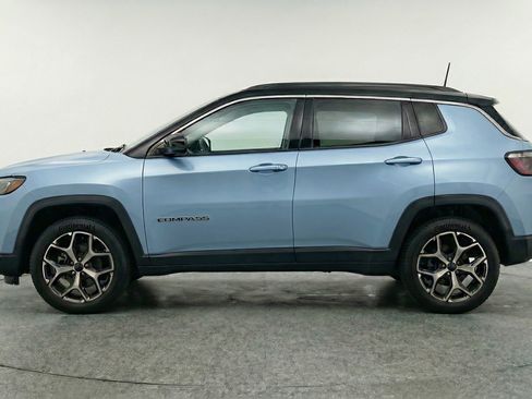 Used 2025 Jeep Compass Limited image 5