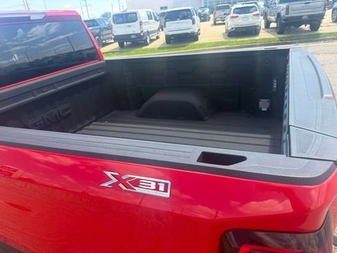 Used 2022 GMC Sierra 1500 Elevation w/ X31 Off-Road Package AWD/4WD image 6