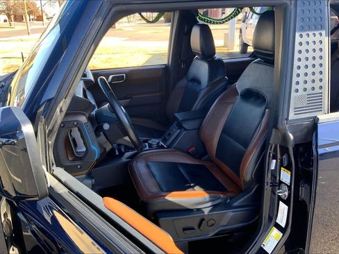 Used 2021 Ford Bronco Outer Banks image 7