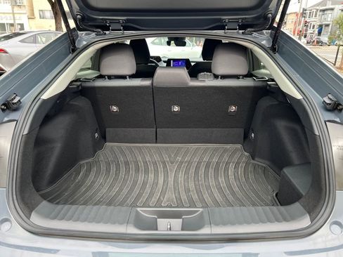 Used 2023 Toyota Prius LE image 40