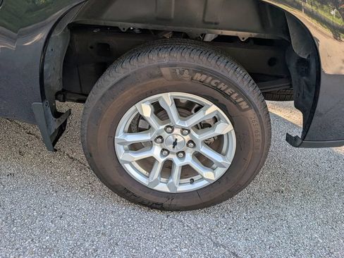 Used 2024 Chevrolet Silverado 1500 RST w/ Convenience Package II RWD image 11