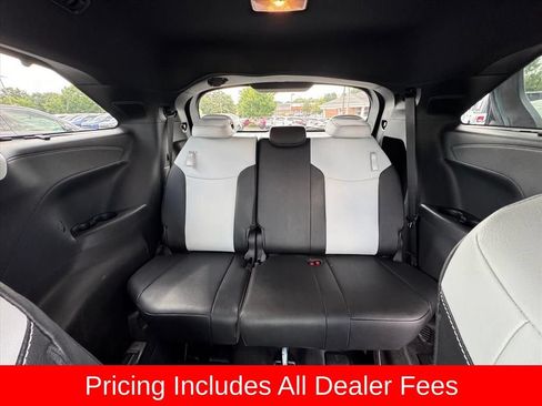 Used 2026 Toyota Sienna XSE FWD image 13