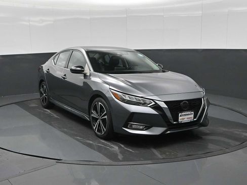 Used 2021 Nissan Sentra SR image 2