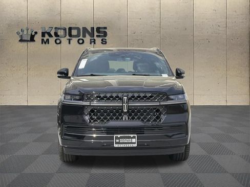 New 2026 Lincoln Navigator Reserve w/ Jet Appearance Package AWD/4WD image 3