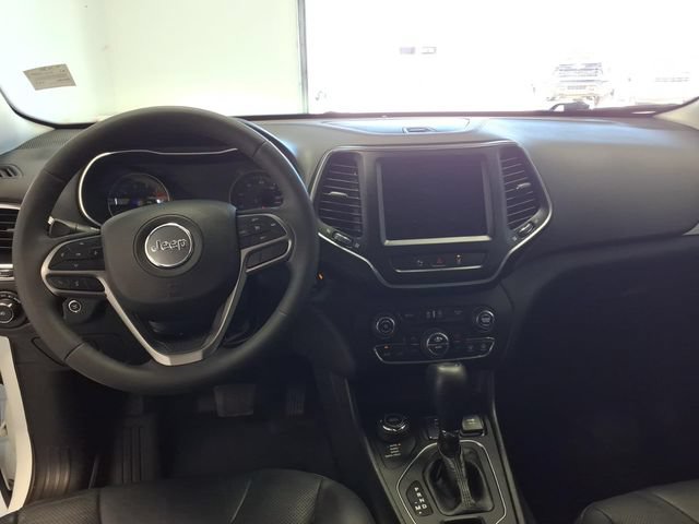 Used 2021 Jeep Cherokee Latitude Lux w/ Comfort/Convenience Group AWD/4WD image 16