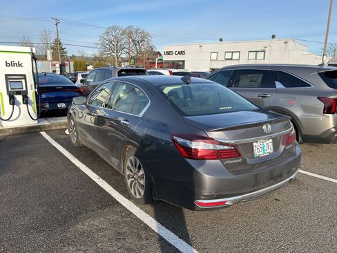 Used 2017 Honda Accord EX-L image 4