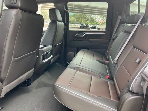 New 2026 GMC Sierra 2500 Denali w/ Denali Reserve Package image 12