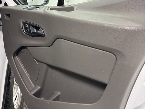 Used 2023 Ford Transit 350 XLT image 31