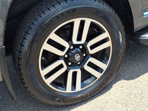 Used 2016 Toyota 4Runner Limited AWD/4WD image 7