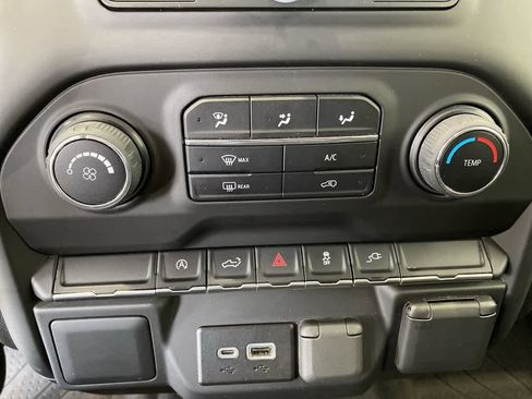 Used 2022 Chevrolet Silverado 1500 Custom w/ LPO, Dark Essentials Package AWD/4WD image 29