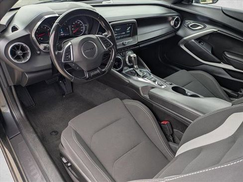 Used 2017 Chevrolet Camaro LT RWD image 16