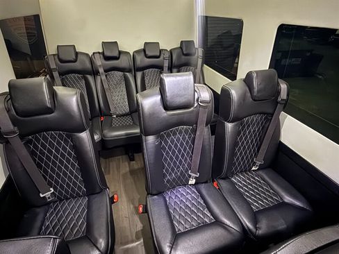 Used 2015 Mercedes-Benz Sprinter 3500 image 17