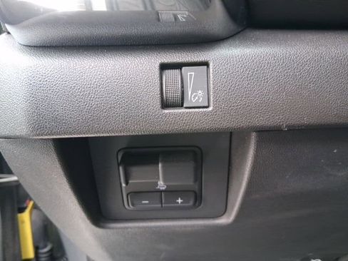 Used 2023 GMC Canyon Elevation w/ Convenience Package image 14