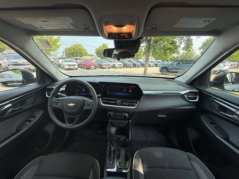 Used 2026 Chevrolet TrailBlazer LS w/ LS Convenience Package FWD image 25