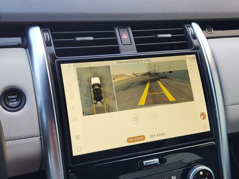 Certified 2023 Land Rover Discovery S R-Dynamic image 19