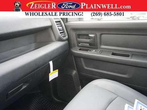 Used 2023 RAM 3500 Tradesman w/ Convenience Group image 30