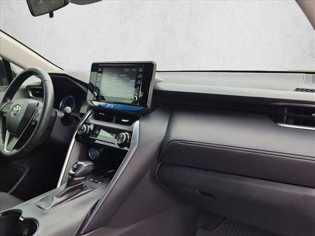 Used 2021 Toyota Venza LE AWD/4WD image 16