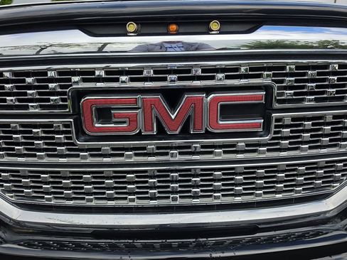 Used 2018 GMC Sierra 1500 Denali w/ Denali Ultimate Package AWD/4WD image 36
