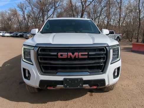 Used 2023 GMC Yukon XL AT4 w/ AT4 Premium Package image 4