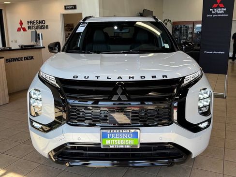 New 2026 Mitsubishi Outlander SEL Black Edition FWD image 3