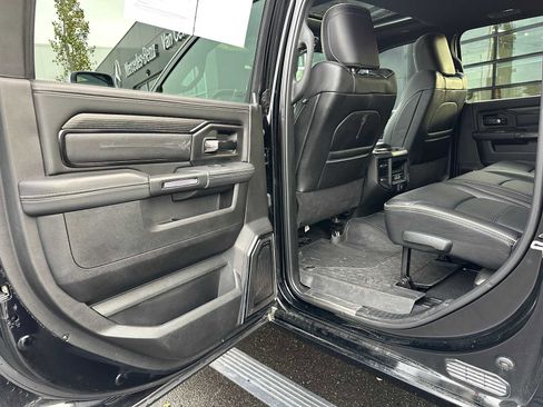 Used 2024 RAM 3500 Limited image 16