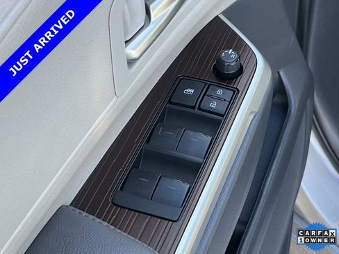 Used 2024 Toyota Sienna XLE image 25