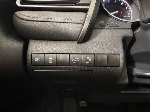 Used 2023 Toyota Camry LE image 28