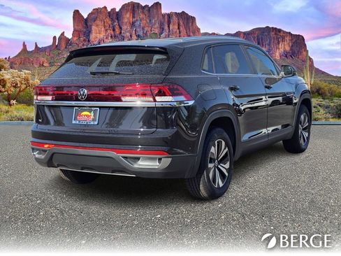 New 2026 Volkswagen Atlas Cross Sport SE image 8
