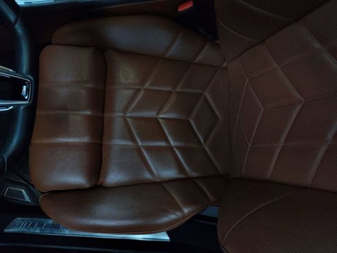 Certified 2023 BMW 760i xDrive w/ Luxury Rear Seating Package image 18