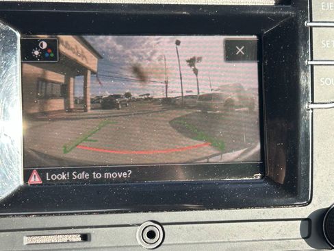 Used 2019 Volkswagen Beetle 2.0T S FWD image 9