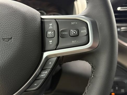 New 2026 RAM 2500 Big Horn AWD/4WD image 13