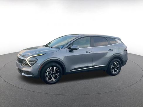 Used 2025 Kia Sportage LX FWD image 8