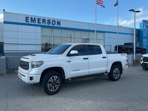 Used 2018 Toyota Tundra SR5 image 1