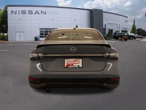New 2026 Nissan Sentra SR w/ SR Premium Package FWD image 4