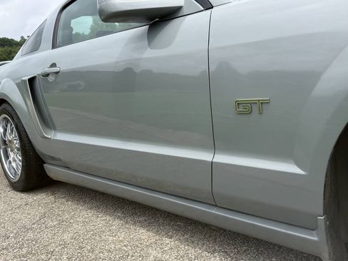 Used 2005 Ford Mustang GT Premium RWD image 23